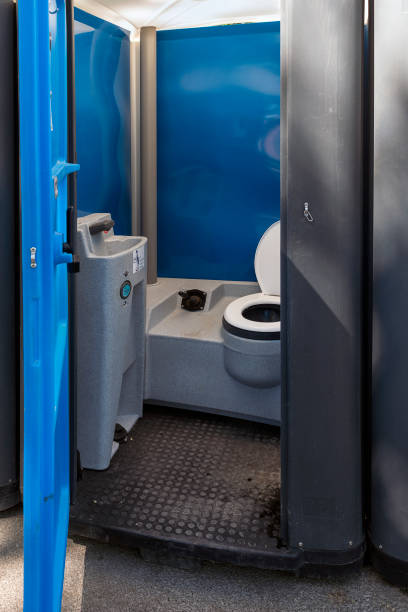 Portable restroom solutions in Savanna, IL