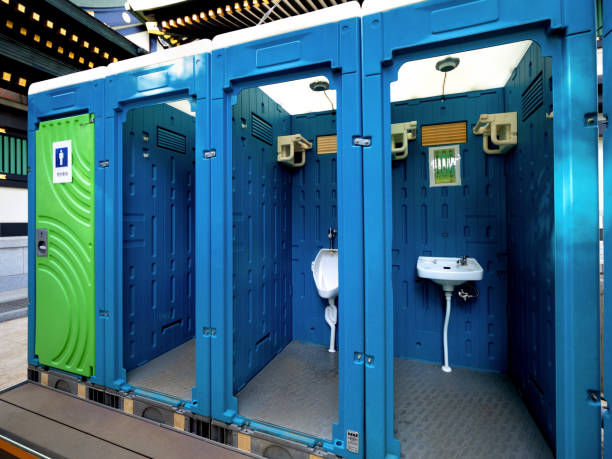 Best Luxury portable toilet rental  in Savanna, IL
